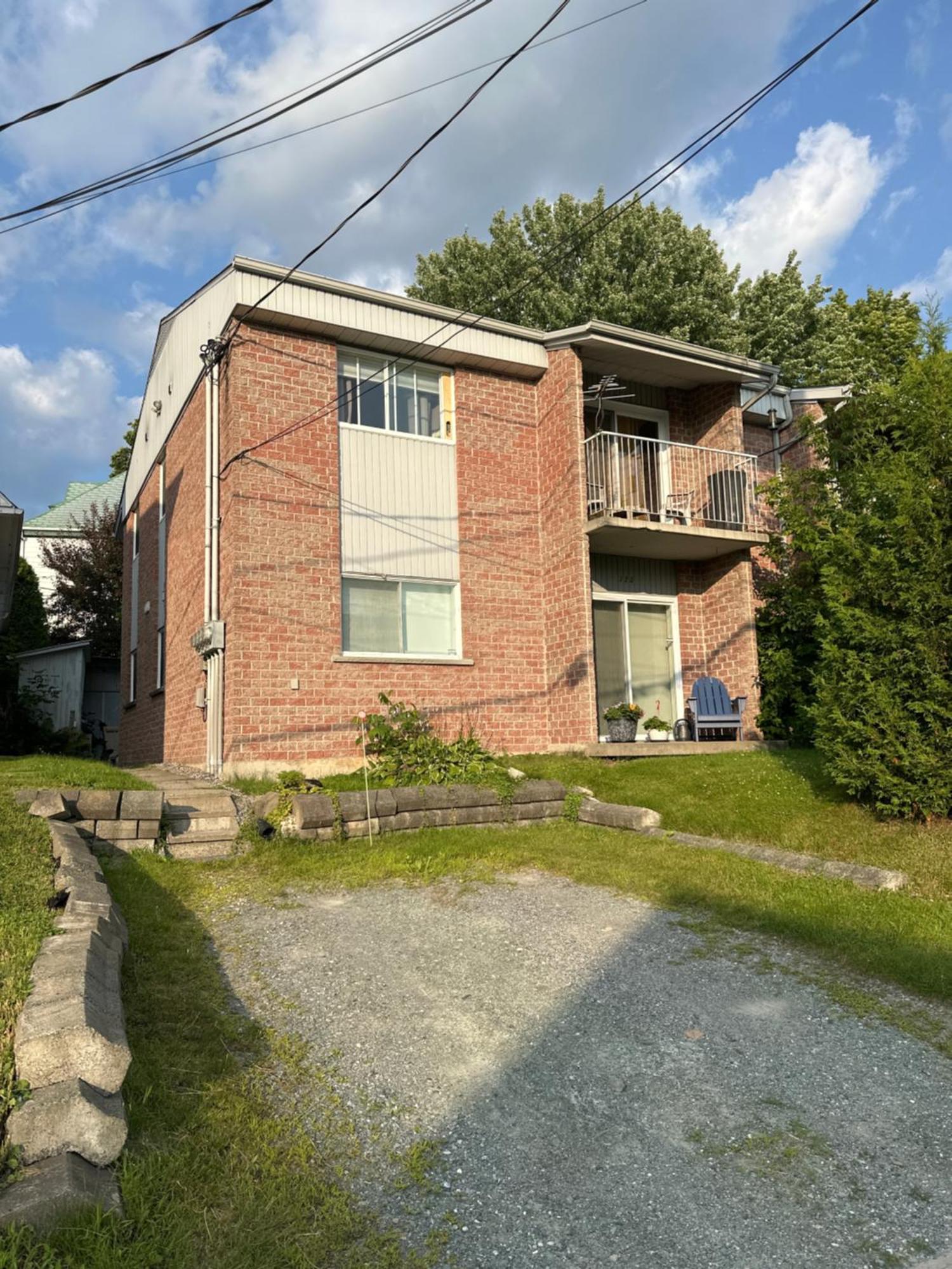 Quiet, Comfortable Great Location 2 Bedroom Sherbrooke Buitenkant foto