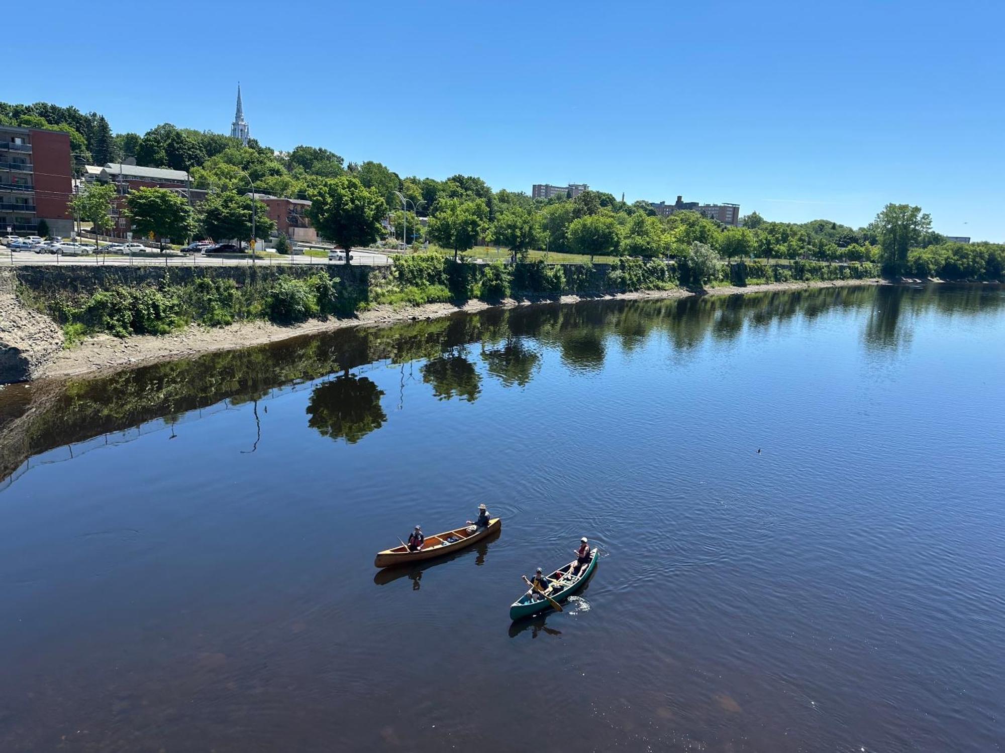 Quiet, Comfortable Great Location 2 Bedroom Sherbrooke Buitenkant foto