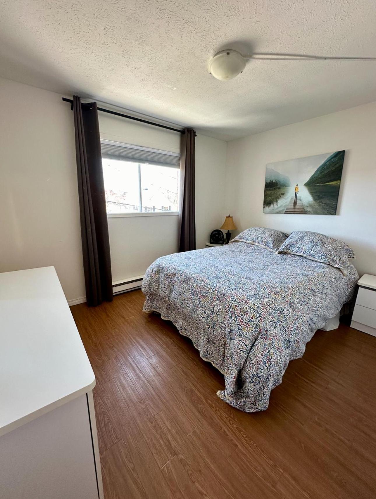 Quiet, Comfortable Great Location 2 Bedroom Sherbrooke Buitenkant foto