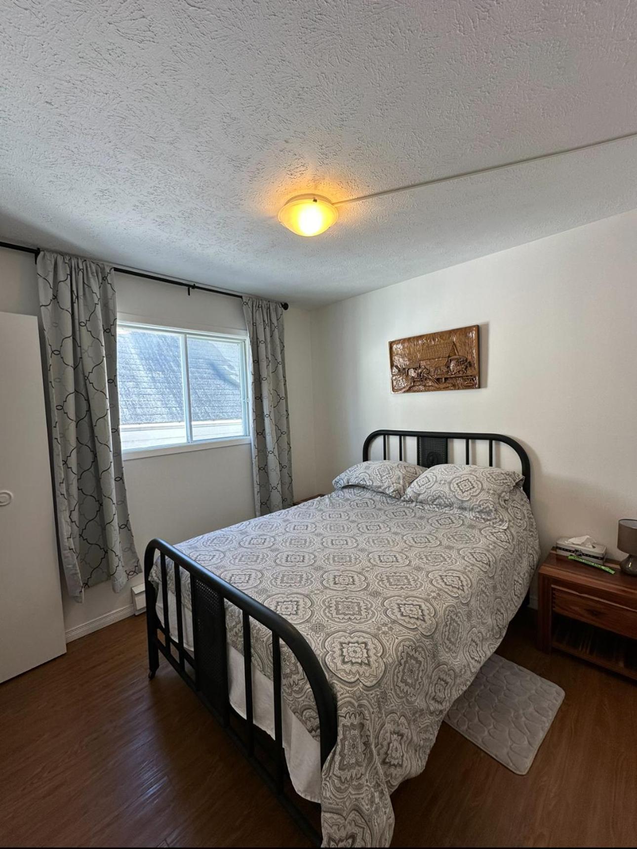 Quiet, Comfortable Great Location 2 Bedroom Sherbrooke Buitenkant foto